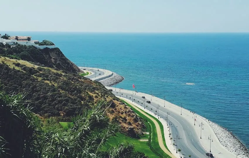 Route côtière de Tanger vers le parc Perdicaris